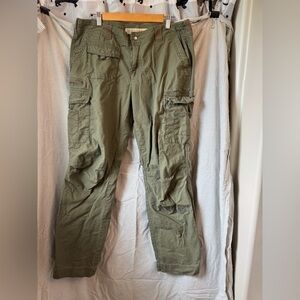Cabela's Green Cargo Pants Durable Outdoor Wear